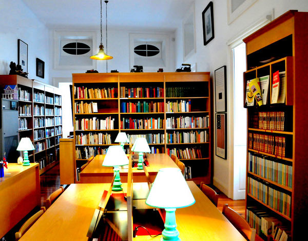Biblioteca Dra. Carmo da Cunha Santos