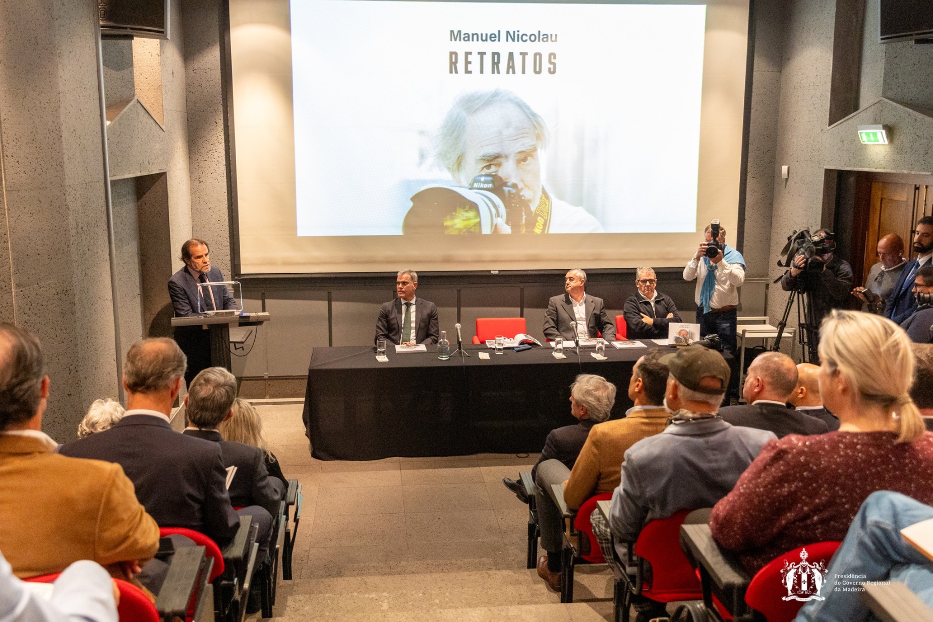 1lancamentoRetratos 03FEV 2026