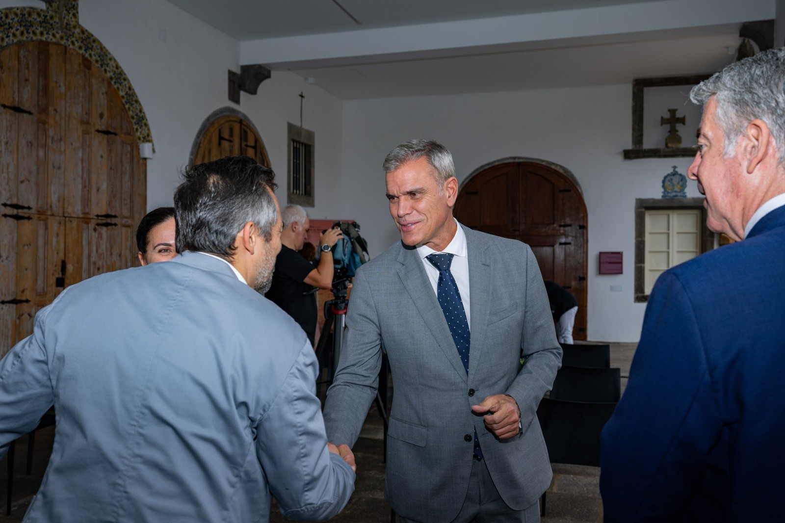 3confimprensa16OUT n