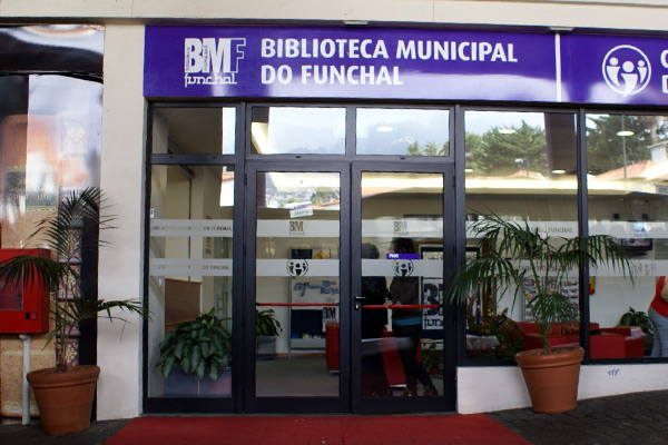 BibliotecaFunchal1