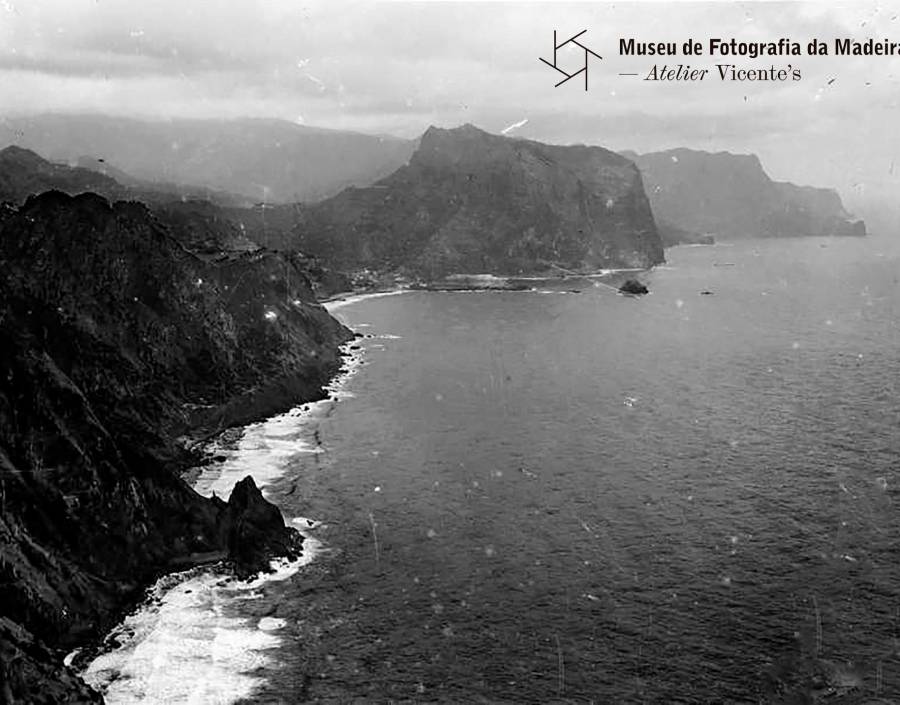 The north coast of Madeira Island and Ilhéu Chão