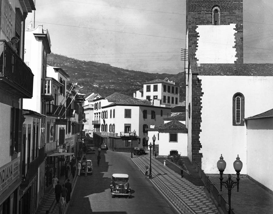 “Rua do Aljube, Funchal”