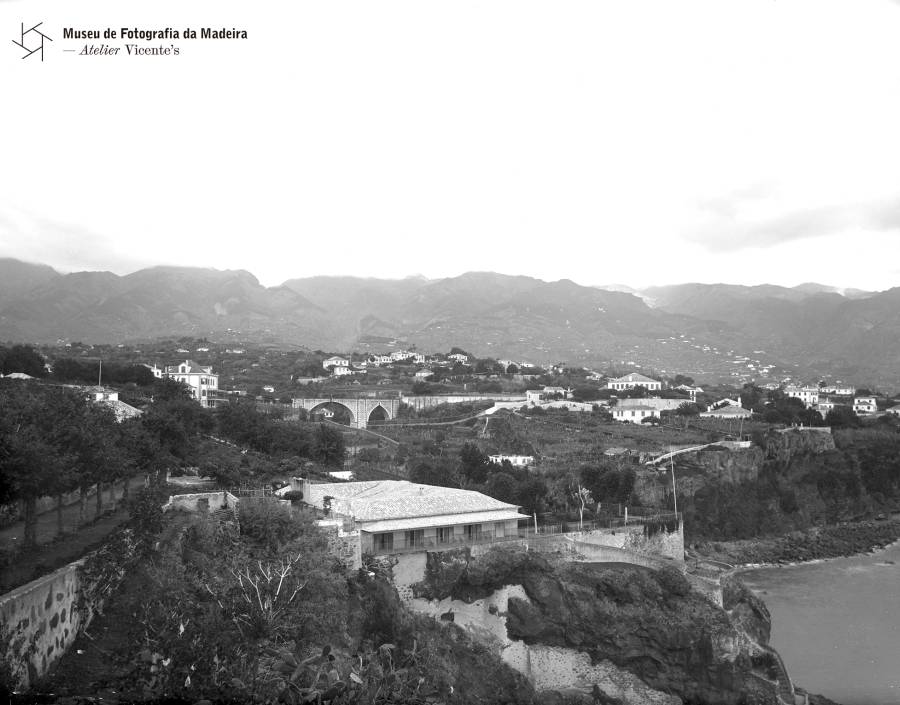 View of Salto do Cavalo, Ilhéus and Penha de França