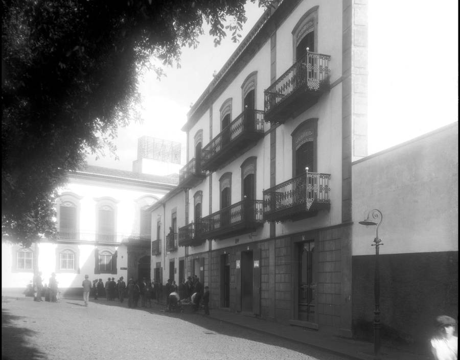 Largo do Colégio (atual praça do Município)