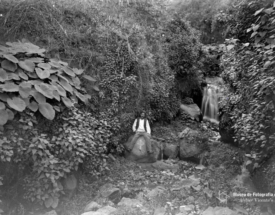 Retrato de homem em local não identificado | Anterior a 1906