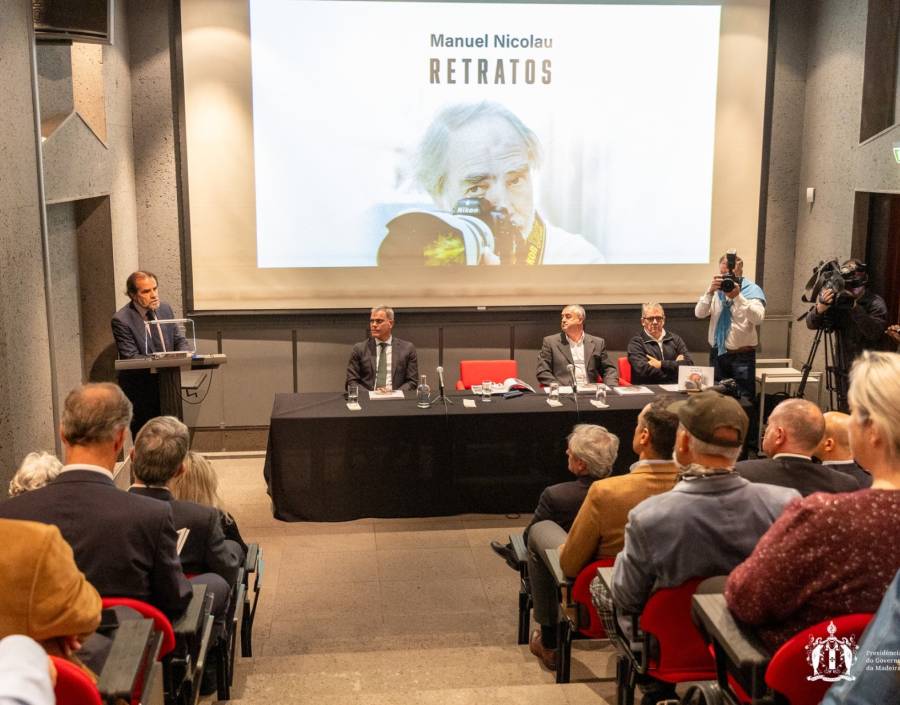  Lançamento da obra Manuel Nicolau - Retratos