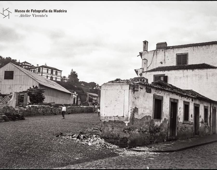 Rua da Ribeira de São João (atual rua Dr. João Brito Câmara) | Anterior a 1930