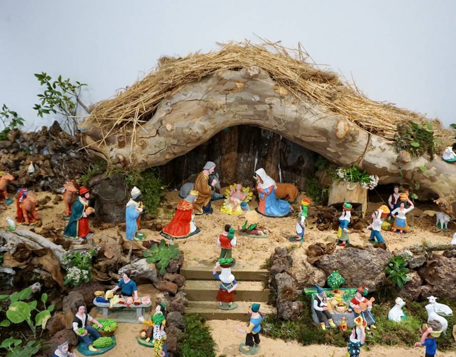 Exhibition “Cribs and Nativity scenes with fiber