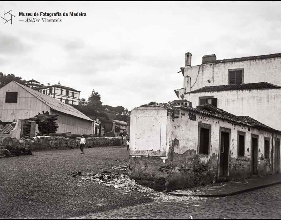 Rua da Ribeira de São João (atual rua Dr. João Brito Câmara) | Anterior a 1930