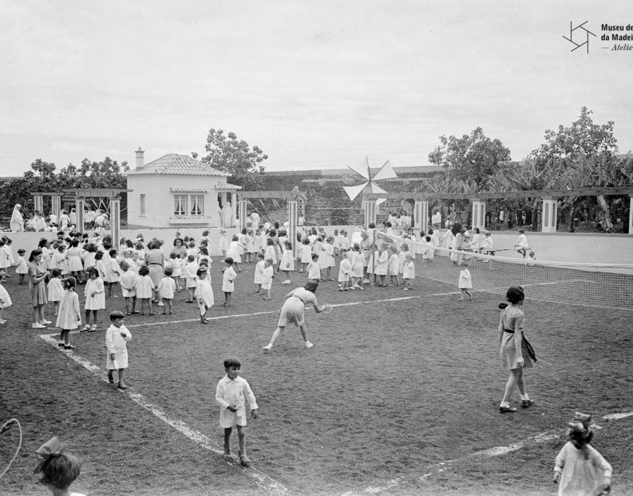 Recreio da escola e creche de Santa Clara