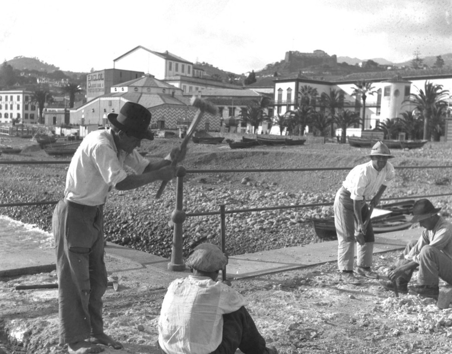 Operários de construção civil | 1933