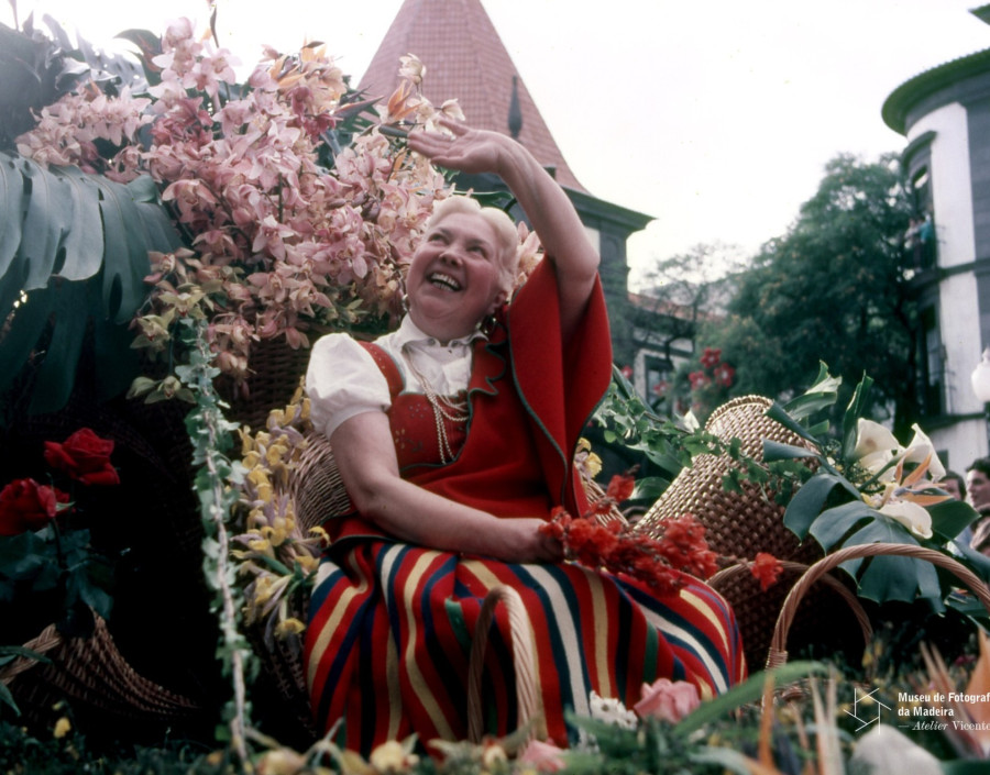 Maria Ascensão Fernandes Teixeira na Festa da Flor | Década de 1980