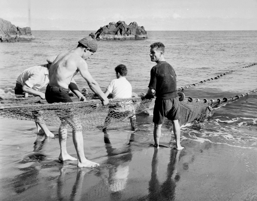 Pesca artesanal com rede de emalhar