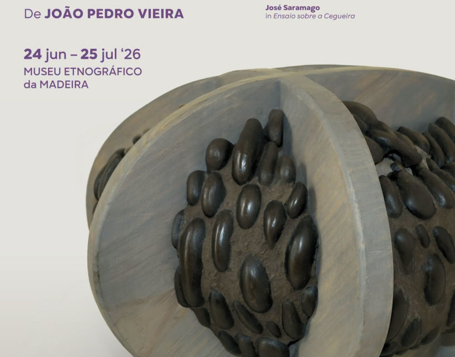 Exposição “Raízes de Pedra”