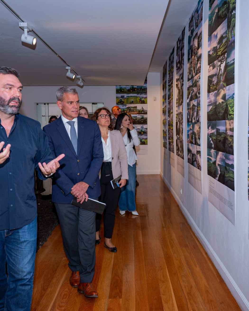 Inauguração da exposição “Metasymbiosis — Prompt This!”